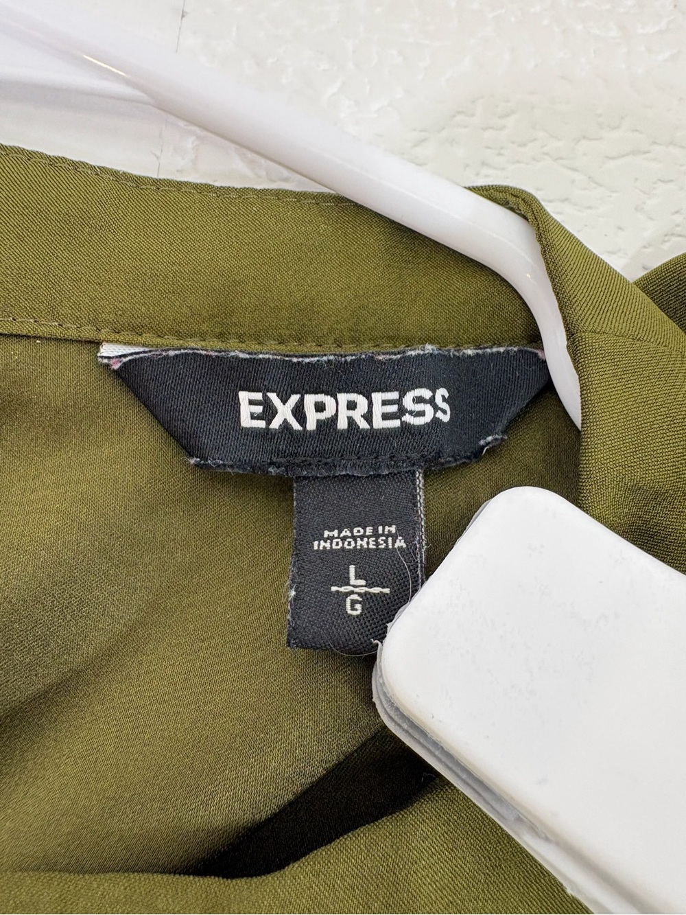 Express Olive Green Keyhole Tunic 4136 - Picture 5 of 9